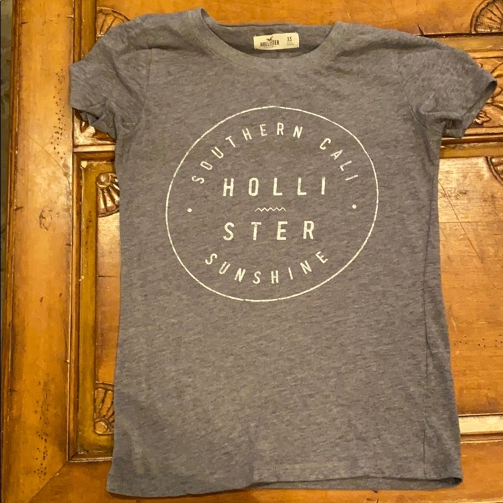hollister grey shirt